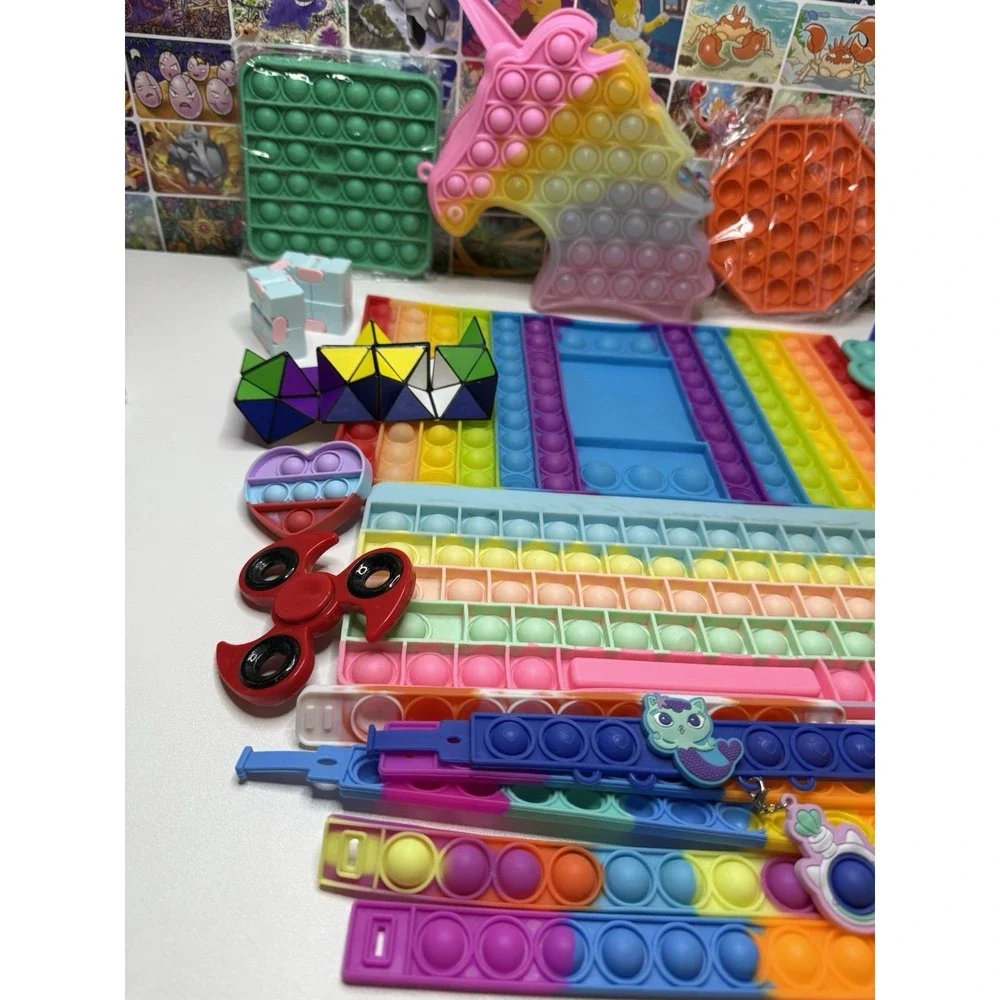 Large Figit Toy Lot Of 22-Pop It's Bracelets Spinner Infinity Cube & Puzzle Toy‎
